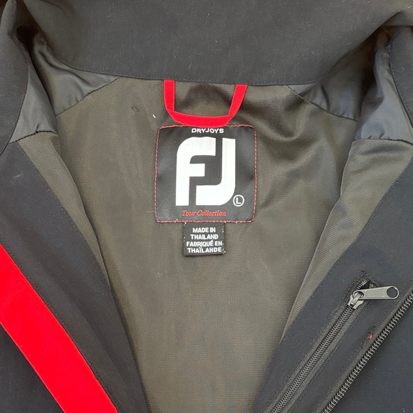 FootJoy Black and Red Performance golf Jacket - Picture 3 of 5